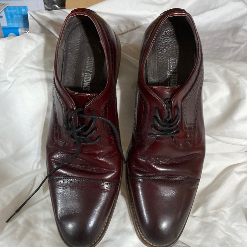 Stacy Adams Dickinson Cap Toe Oxford in Burgundy Size 9.5